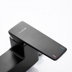 Смеситель с гигиеническим душем Ledeme H78 L5278U
